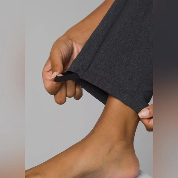 🐲💙PrAna Summit Charcoal Grey Short Fit Pants - Picture 10 of 12